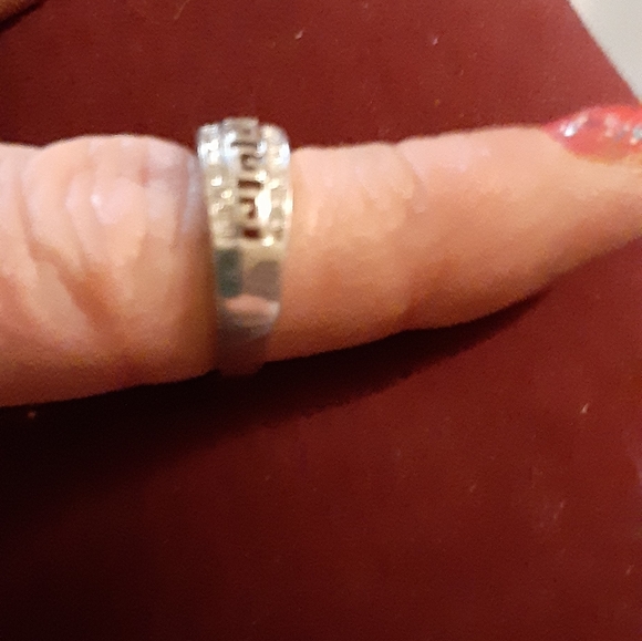 Ring - Picture 1 of 7